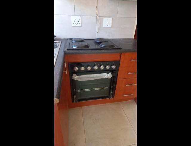 2 BEDROOM PROPERTY TO RENT IN WITPOORTJIE